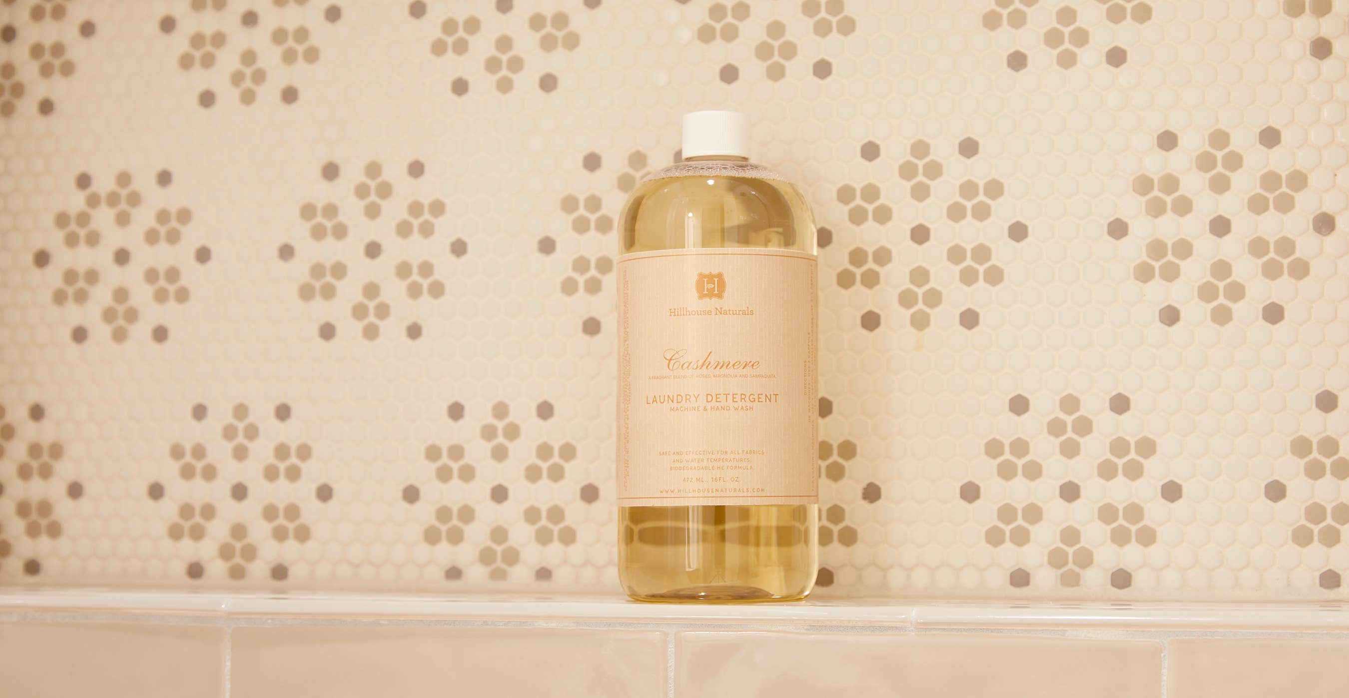 Hillhouse Naturals/Field+Fleur - Wholesale Liquid Laundry Detergent - Cashmere Laundry Detergent 32oz Ctn.61