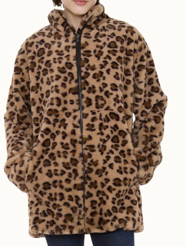 Olive & Pique - Wholesale Sweater Vest - Women's - Fuzzy Textured Leopard Animal Print Cozy Jacket0