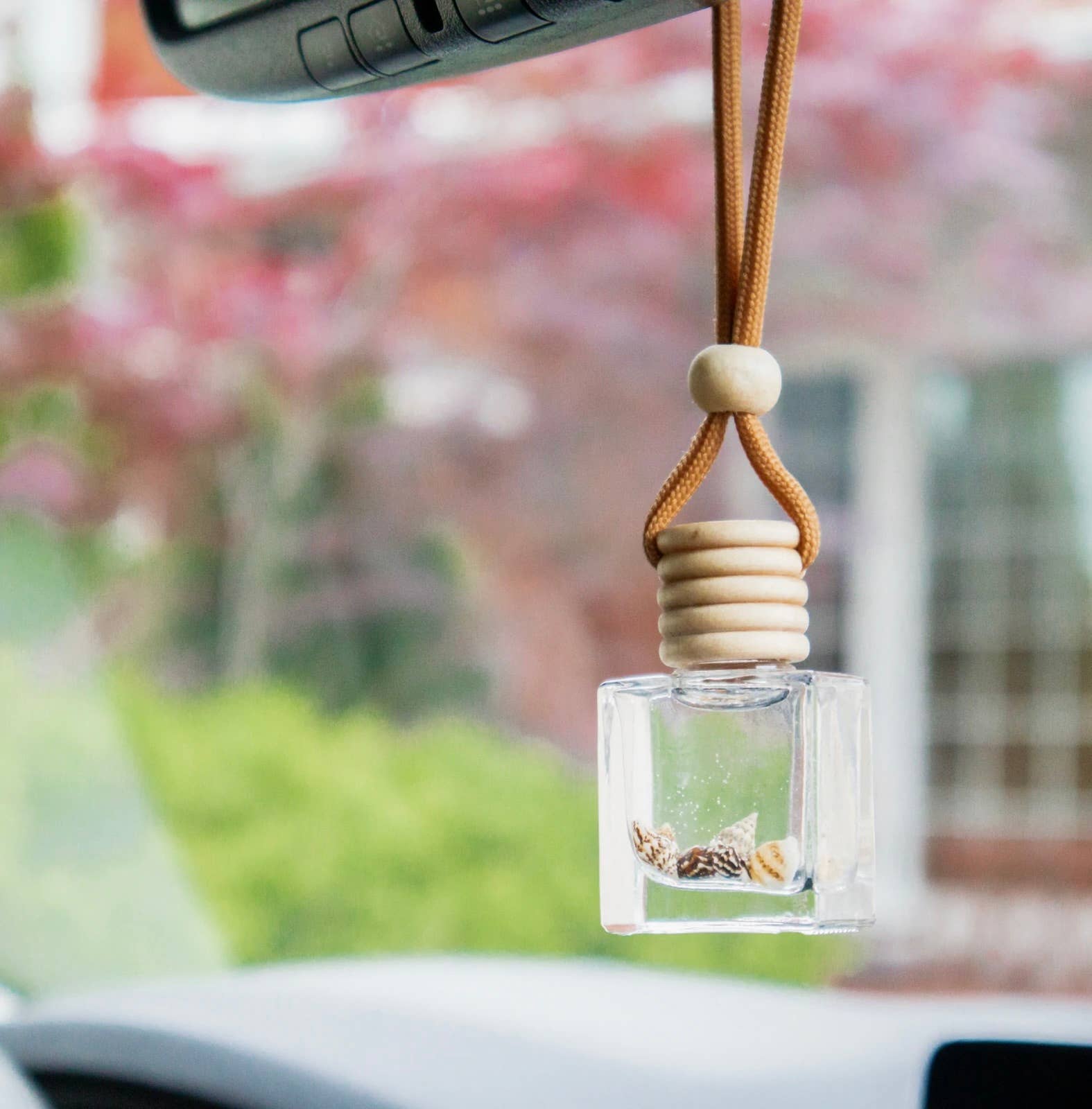 A Pleasant Thought - Wholesale Car Freshener - Unisex - SEASHELLS | CAR DIFFUSER