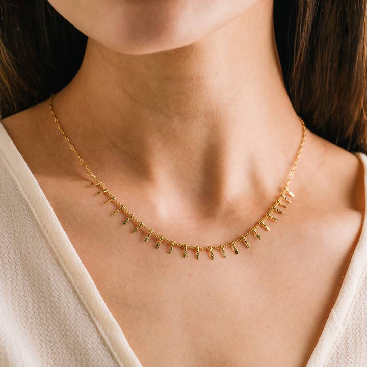 Gold Cyrus Necklace for wholesale on Faire