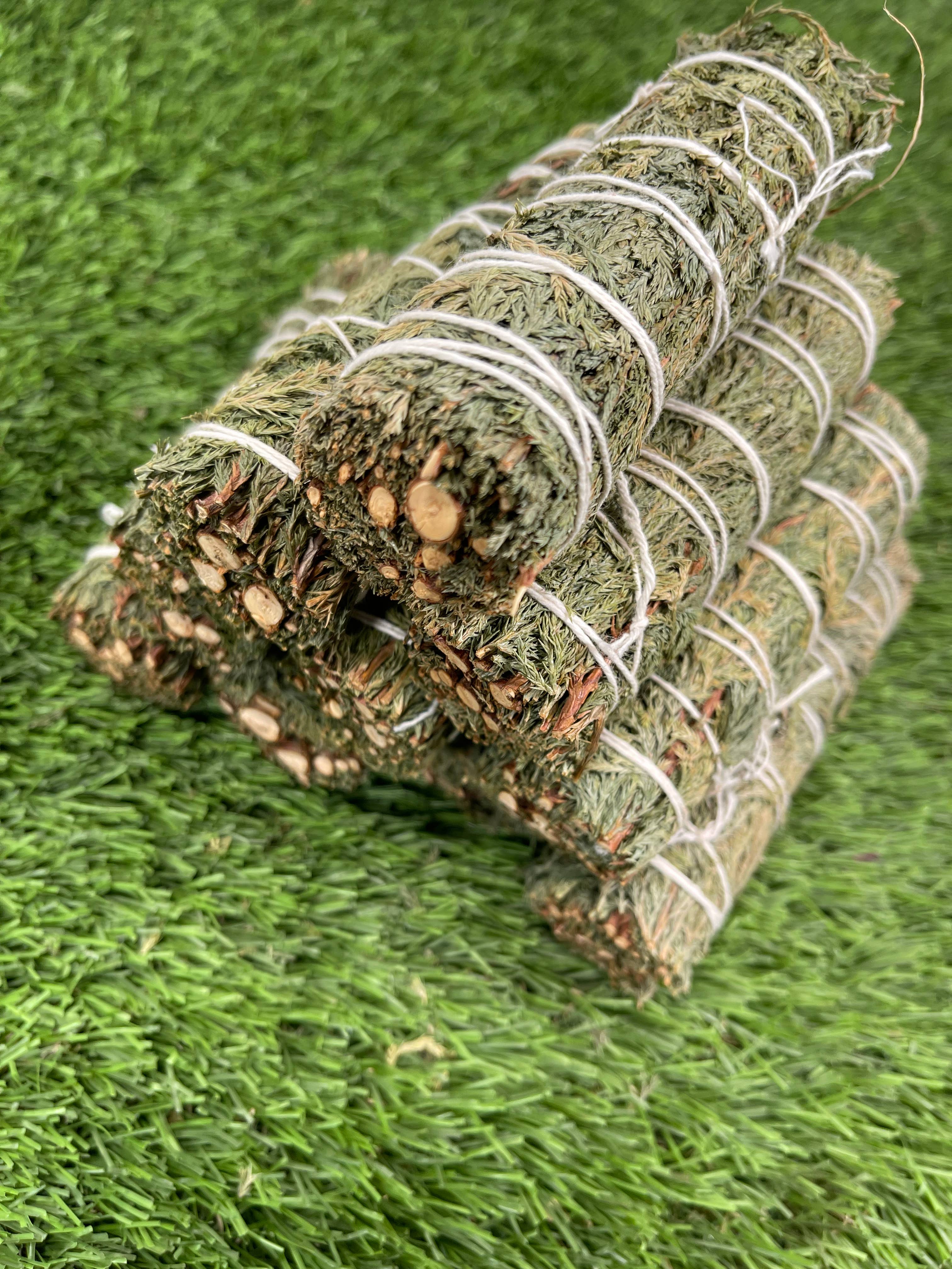 CaNatureLover - Wholesale Smudge Stick - ORGANIC Cedar Smudge Stick, Hand Wrapped Thick bundles.5