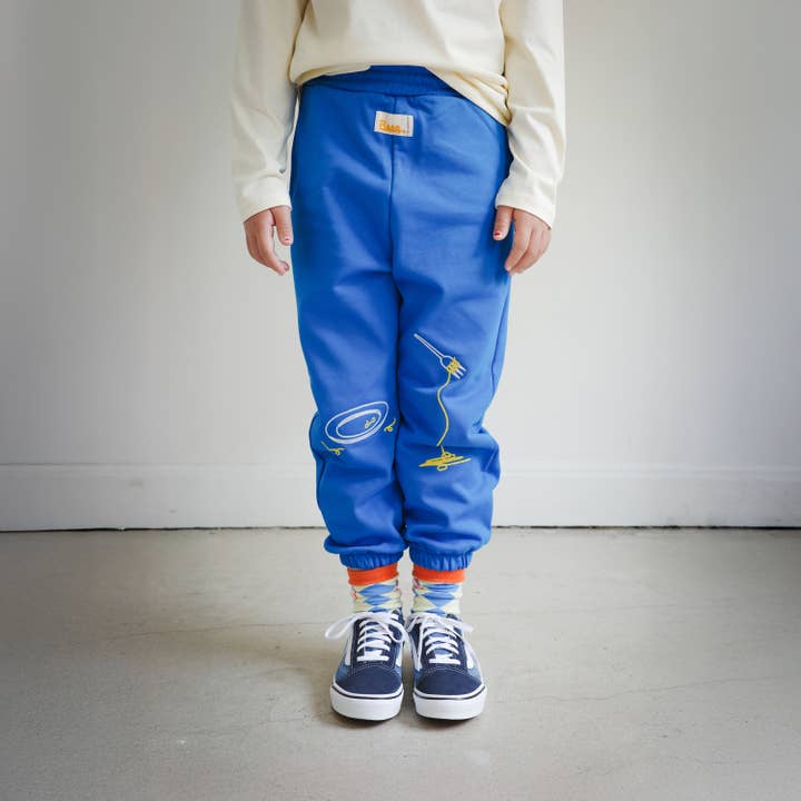PANTALON DE JOGGING POUR ENFANTS AVEC BRODERIE "CLEAN PLATE CLUB" pour la vente par Brrr