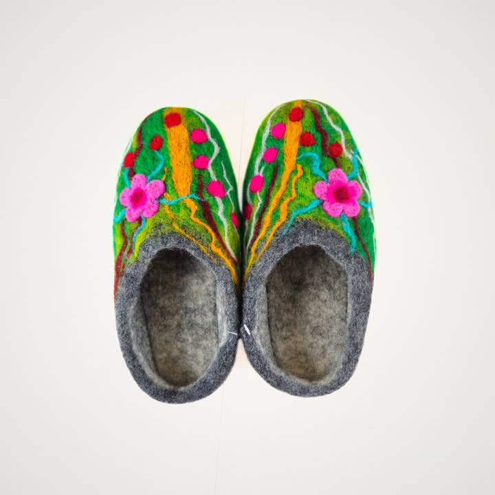 Feltiful - Wholesale Slippers – Women's - Handmade felt indoor slipper with different colors21