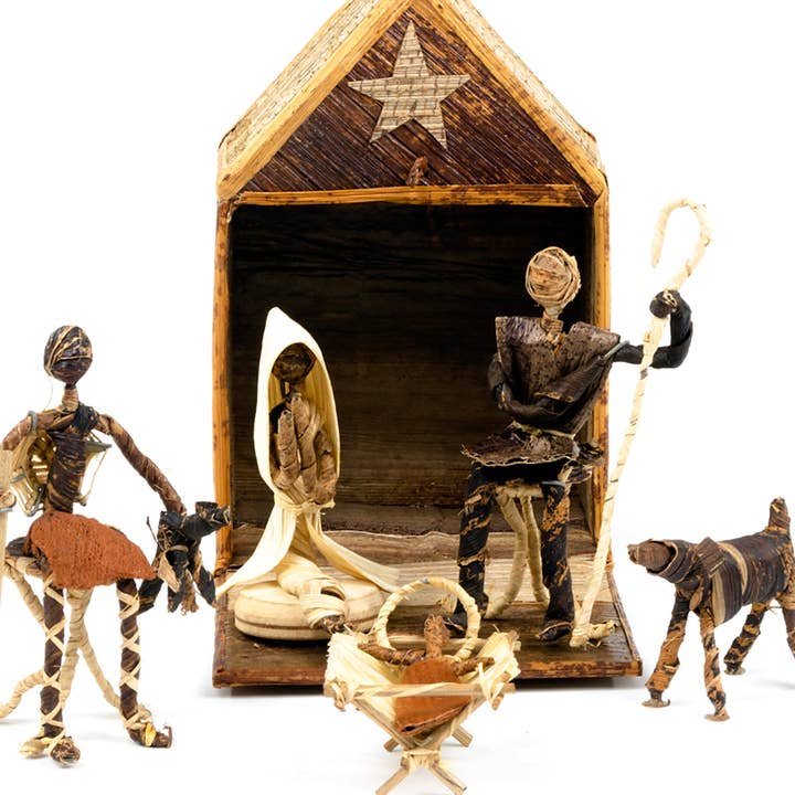 African Modern - Wholesale Nativity Scene Decor - Banana Fiber Single Door Stable Nativity