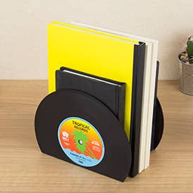 Gift Republic - Wholesale Bookend - Retro Vinyl Bookends2