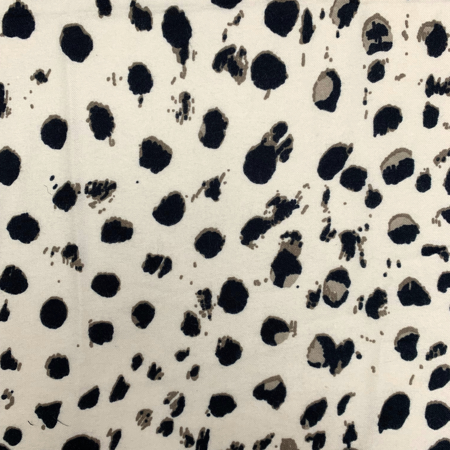 Lili Scarves (US Duty Free) – wholesale Scarf – Women's – Spotty Print Medium Weight Scarf8