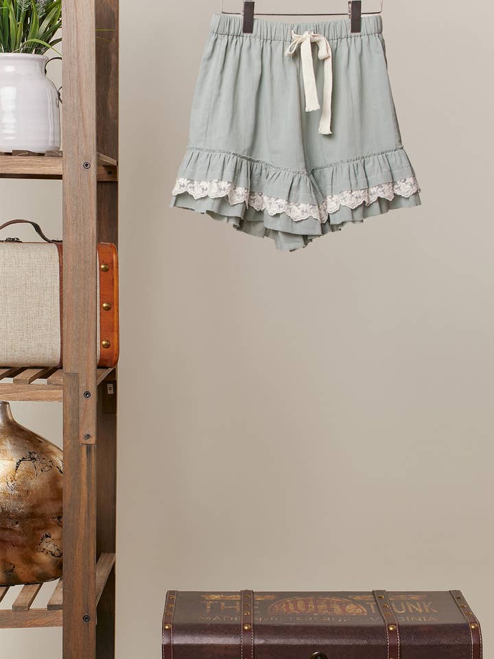 Lace Trimming Ruffle Shorts for wholesale by Mello.