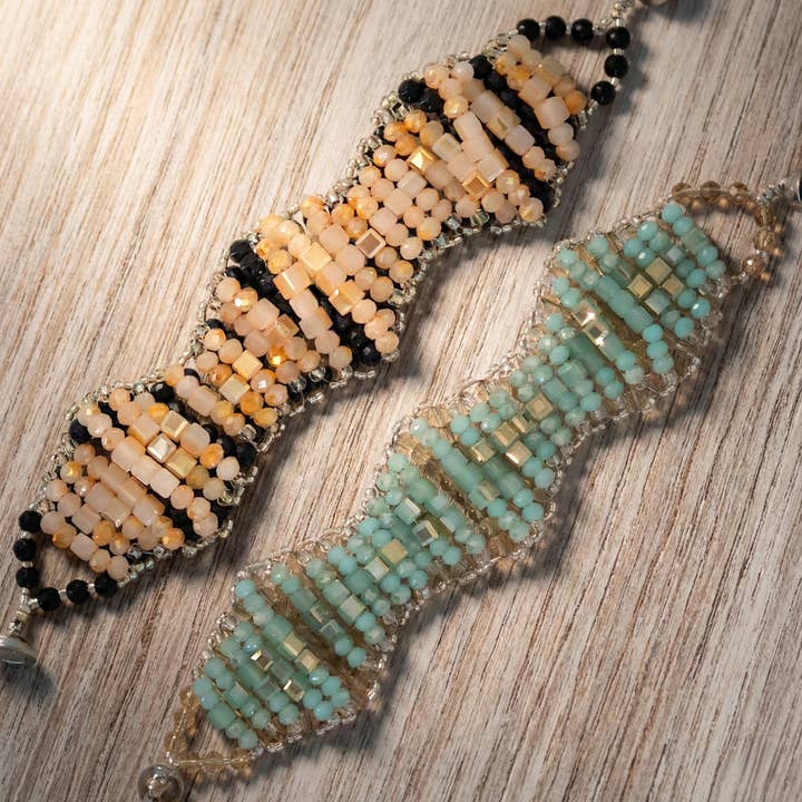 Conjunto de Pulseras Boho con Cuentas y Efecto Degradado | Declaración para venta al por mayor de Bijoux Envie Statement Jewelry