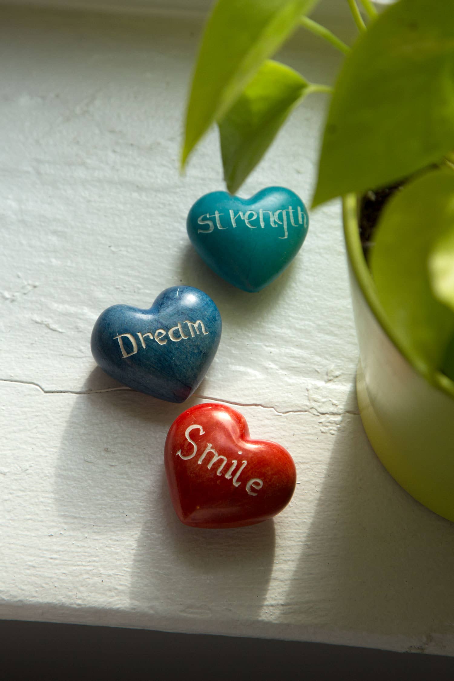 Ten Thousand Villages - Wholesale Paper Weight - Strength Heart Paperweight1