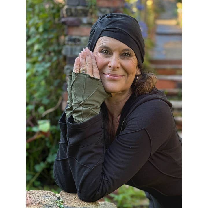 CARAUCCI - Wholesale Gloves - Women's - Bamboo Fleece Texture Fingerless Gloves3