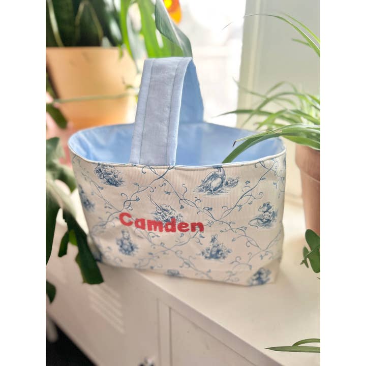 Paasmandje met aangepaste naam voor wholesale door Sunstone Jewels