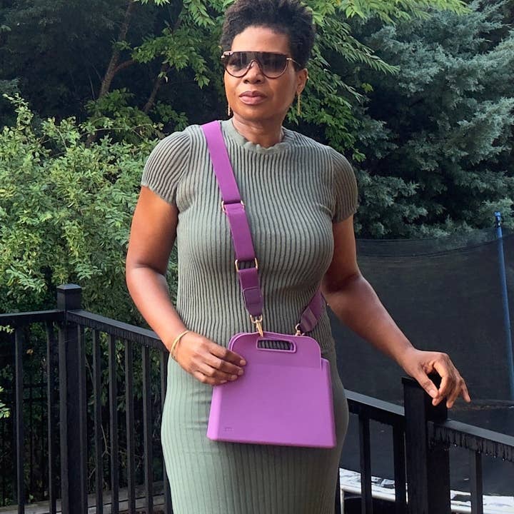 ibiG Bags & Accessories - Vendita all'ingrosso Pochette - Donna - Borsa ibiG Grande (Large). Facile da pulire. Chiusura con cerniera.6