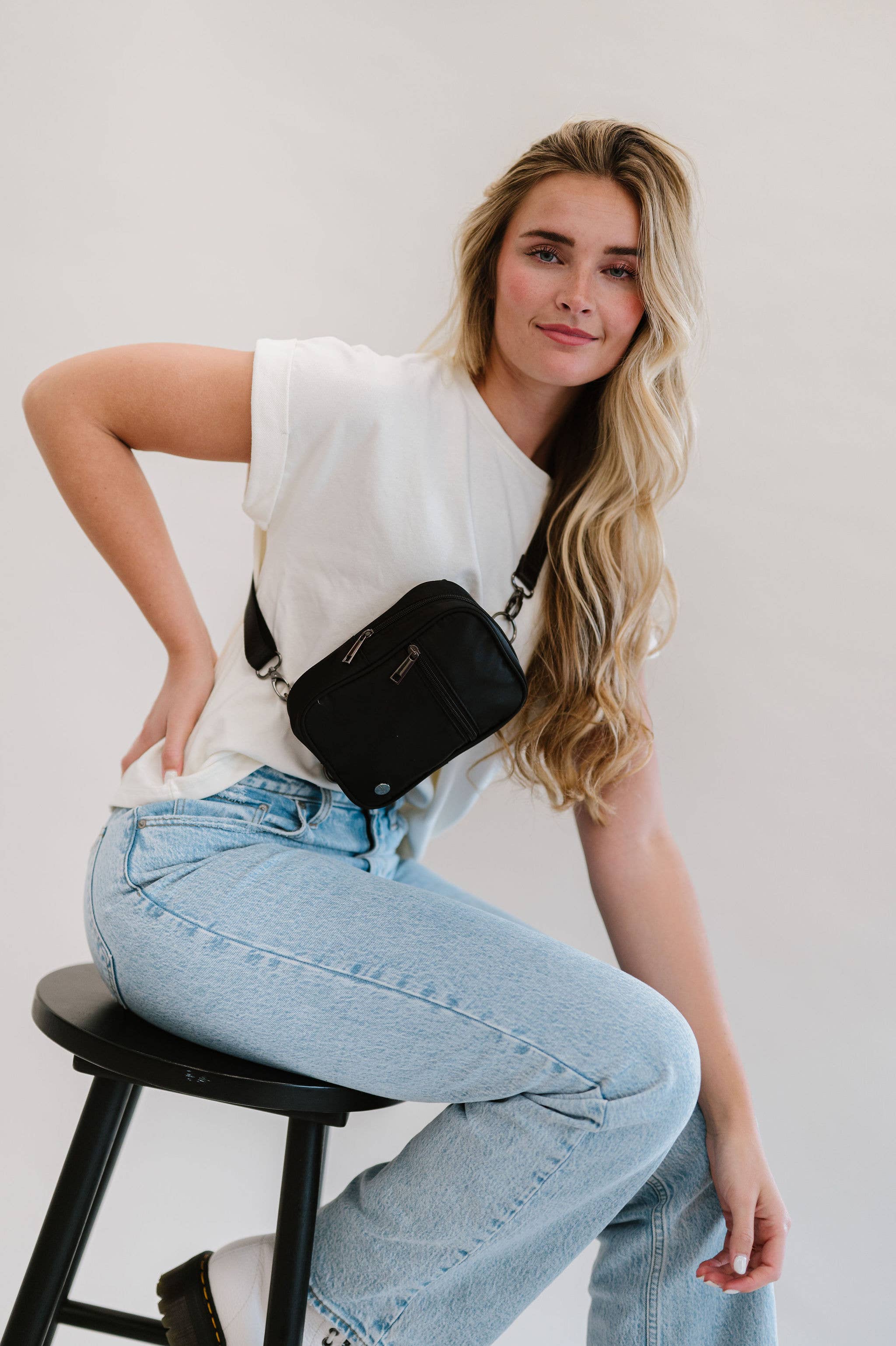 modern and chic - Wholesale Crossbody Bag - Women's - Lainey Convertible Multi-Wear Travel Crossbody20