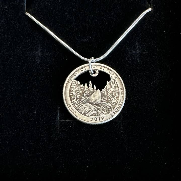 Idaho "Fluss ohne Wiederkehr" Vierteldollar handgeschnittene Münzkette für den Großhandel von Mountainstruck Coin Rings and Jewelry