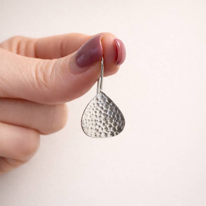 Sterling sølv hamrede konkave dråbeformede øreringe for engroshandel hos De Mexico