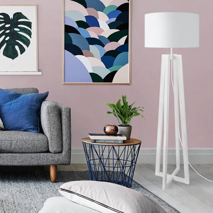 LOT - White Wood Column Floor Lamp for wholesale by Tosel Shop