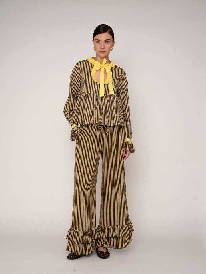 CARMEN SAYS - Wholesale Pants – Women's - Pantalones Palazzo a Rayas con Estrellas3