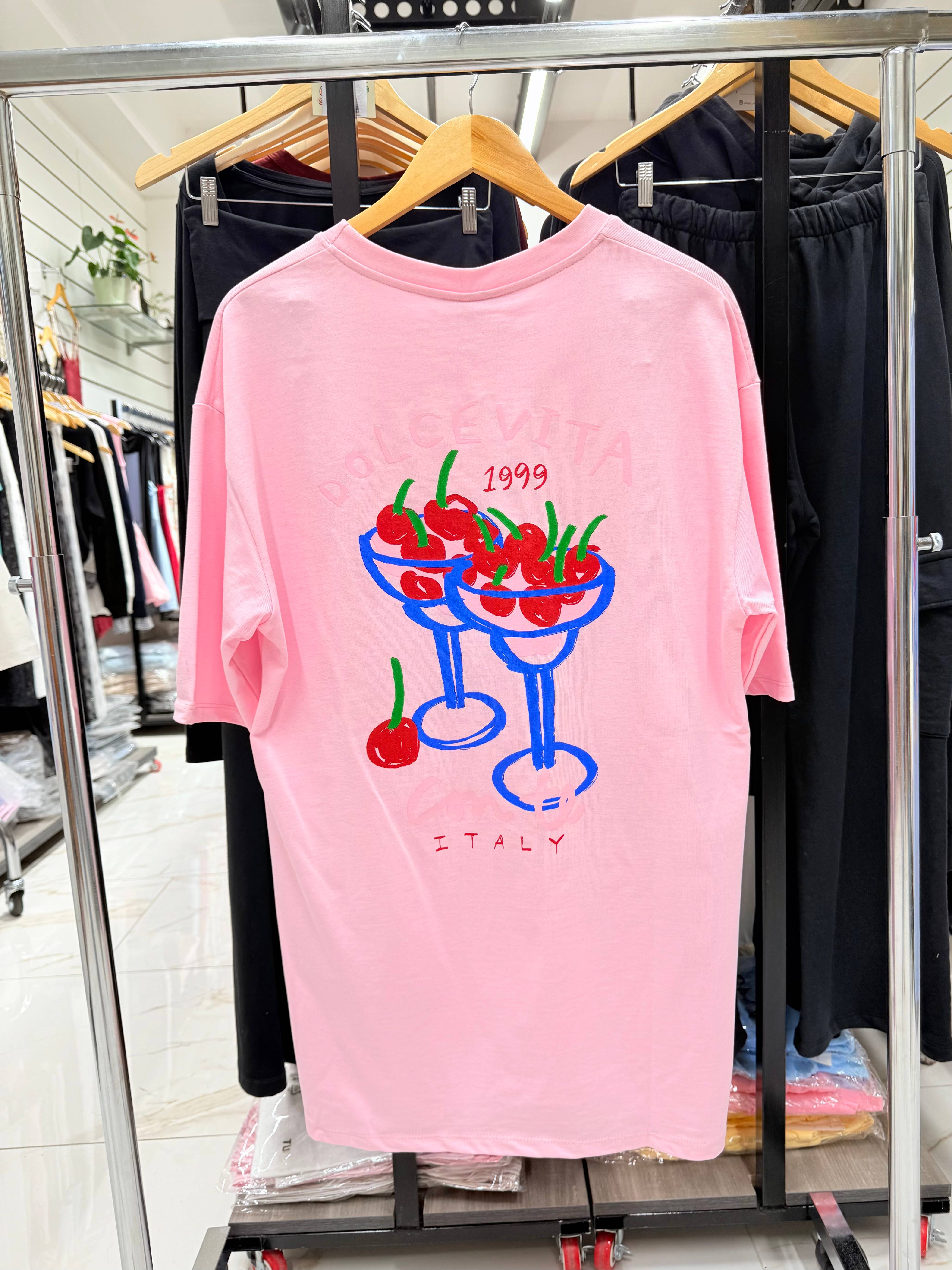Chilli Girl Collection - Wholesale Screen printed t-shirt – Women′s - Oversize Dolce Vita print cotton t-shirt with charm 2