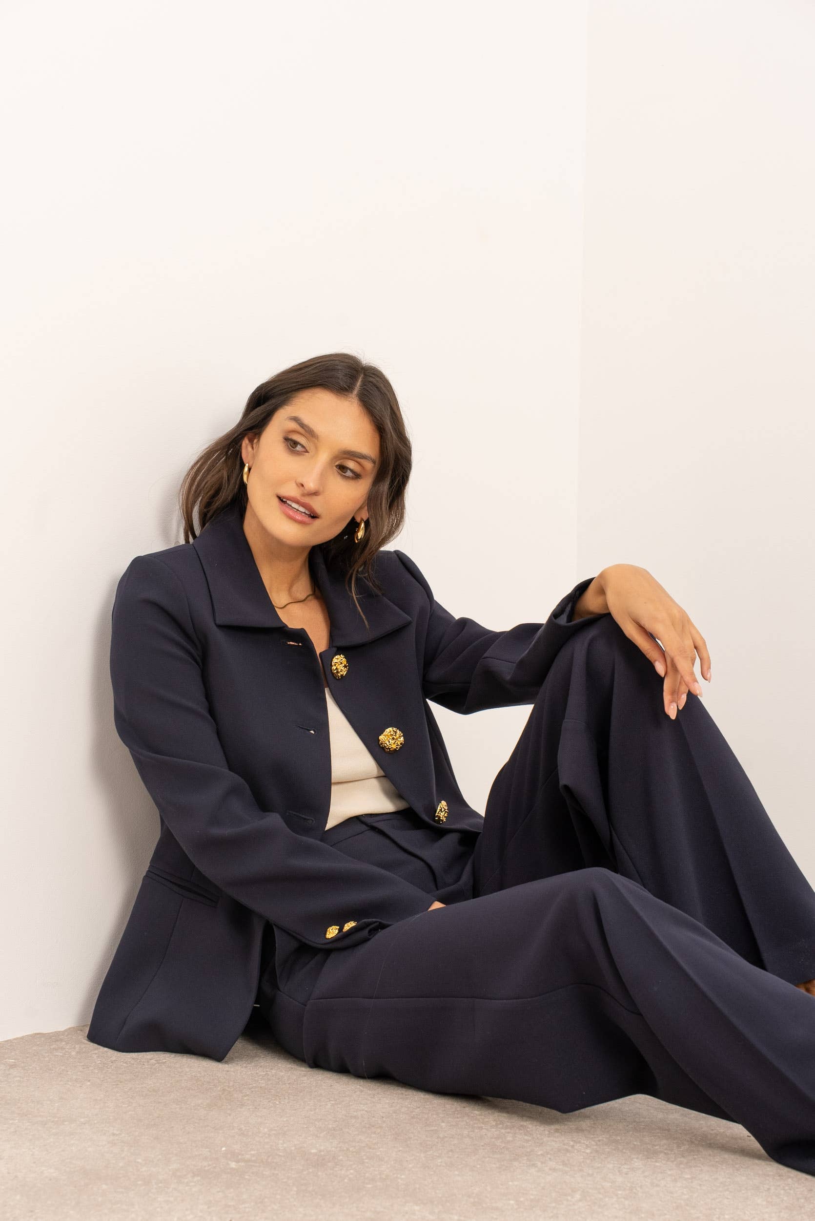 Attentif Paris - Wholesale Jacket - Women's - [Aura] Fitted jacket with shirt collar and gold buttons44