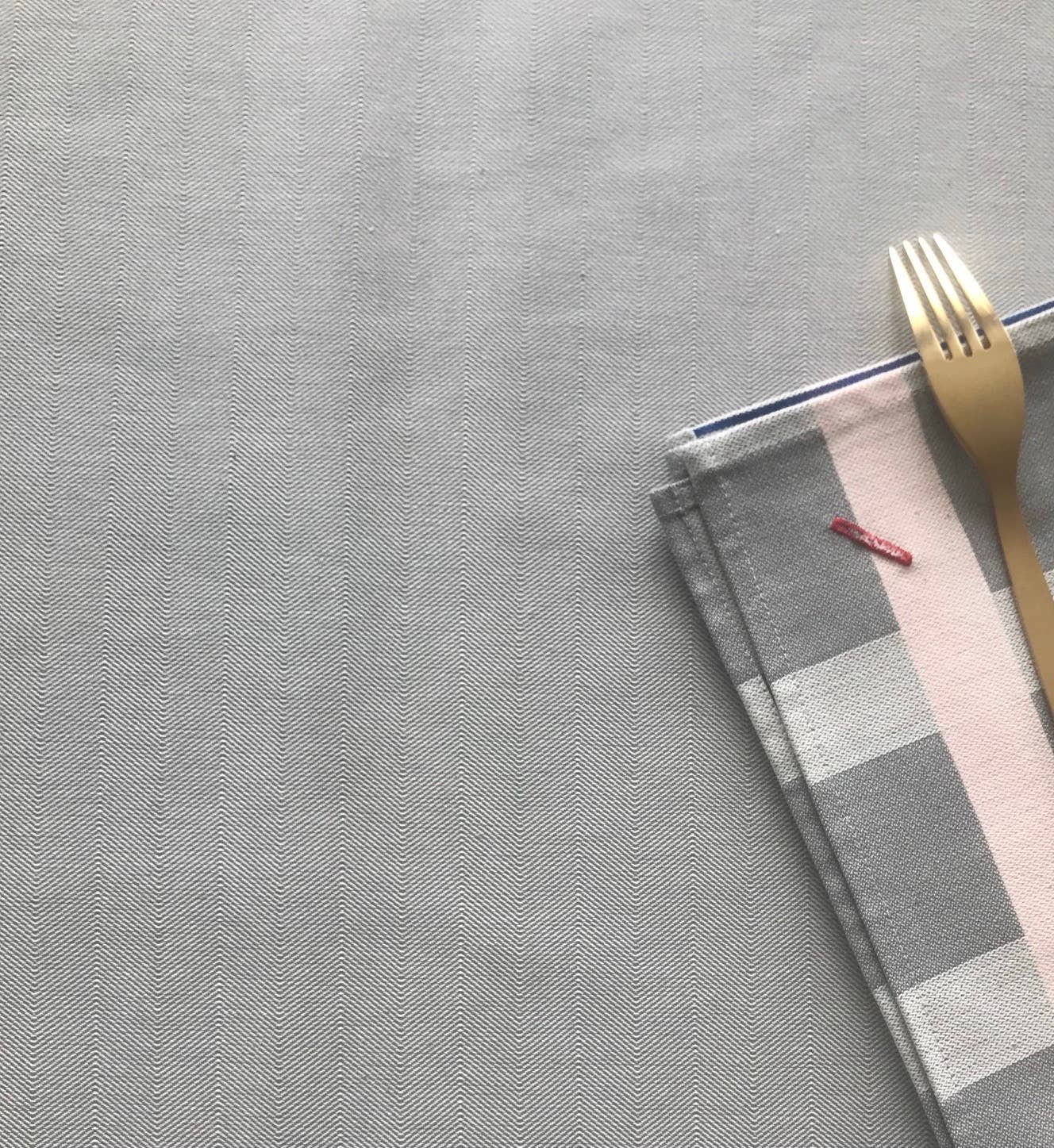 Dresseur de tables – Großhandel Geschirrtücher – HEN AU POT Geschirrtuch – 100 % Baumwolle1