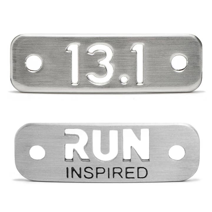 RUN inspirerad & 13,1 Halvmarathon sko tagg Bundle för wholesale av ATHLETE INSPIRED, Inc.