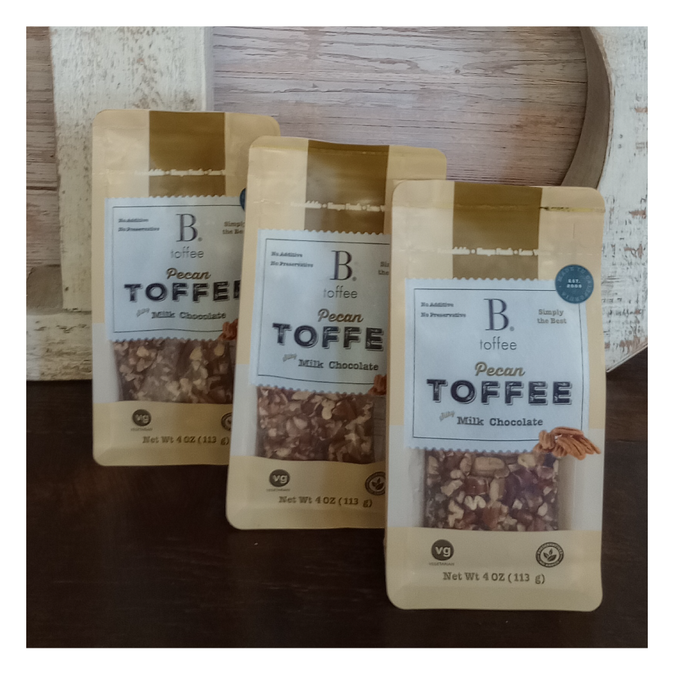 B. Toffee & Treats - Vente Chocolat - B. Toffee 4oz Chocolat au lait dans un sac imprimé B. Toffee3