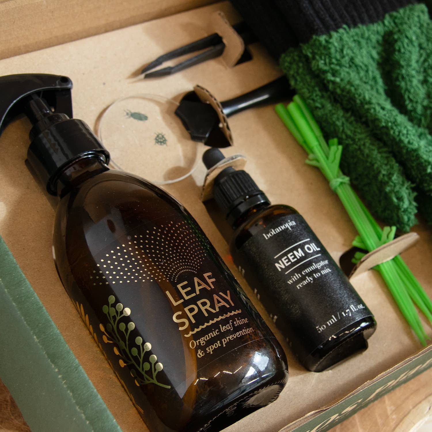 Botanopia - gifts , decor and cards for plant lovers – Großhandel Gartenwerkzeug – SOS Pflanzenset – Rettung kranker Pflanzen Blatt für Blatt2