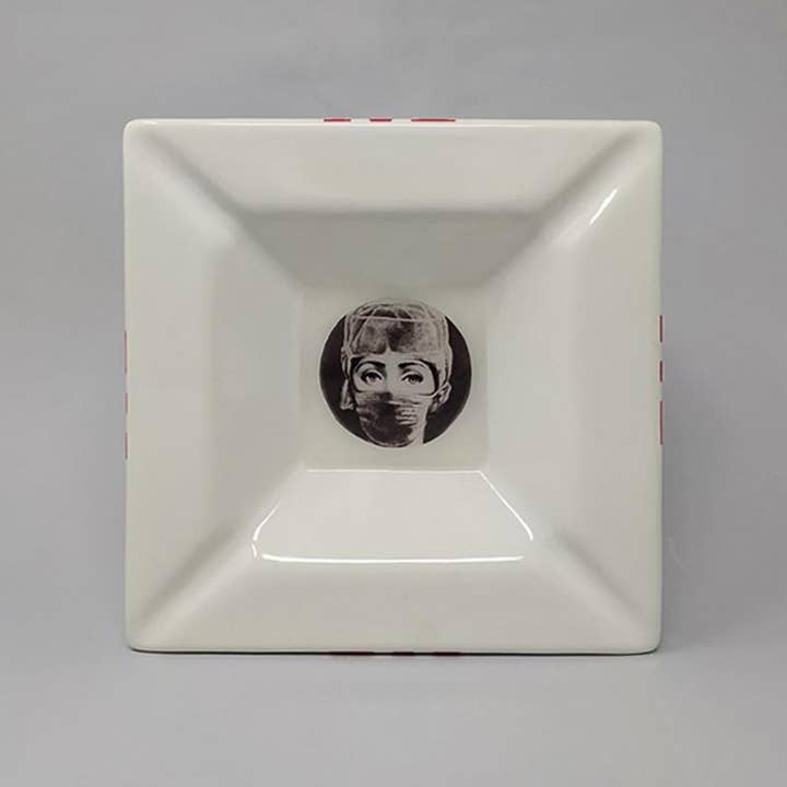 MadInteriorArt - Vendita all'ingrosso Posacenere - Posacenere in porcellana Rara Fornasetti anni '70/tasca vuota