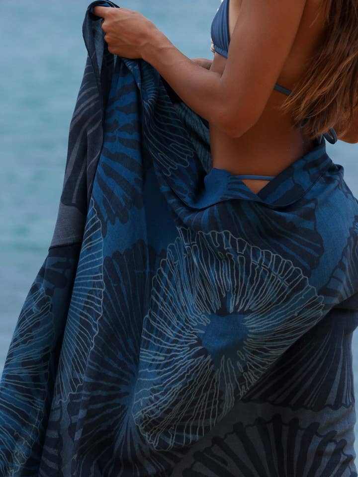 Tag Aloha Co. - Wholesale Swim Cover Up - Women's - 'Opihi Pareo Sarong - Navy