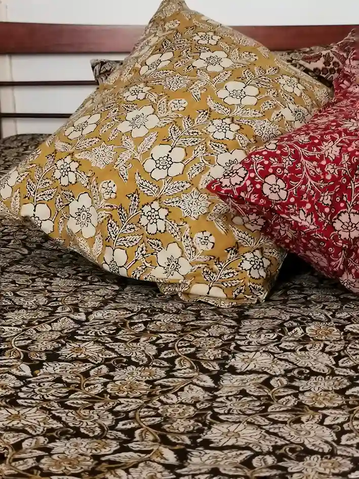 Nayda Diaries - Venta al por mayor Edredones acolchados - Colcha de algodón con estampado floral en técnica block print de Pushkar8