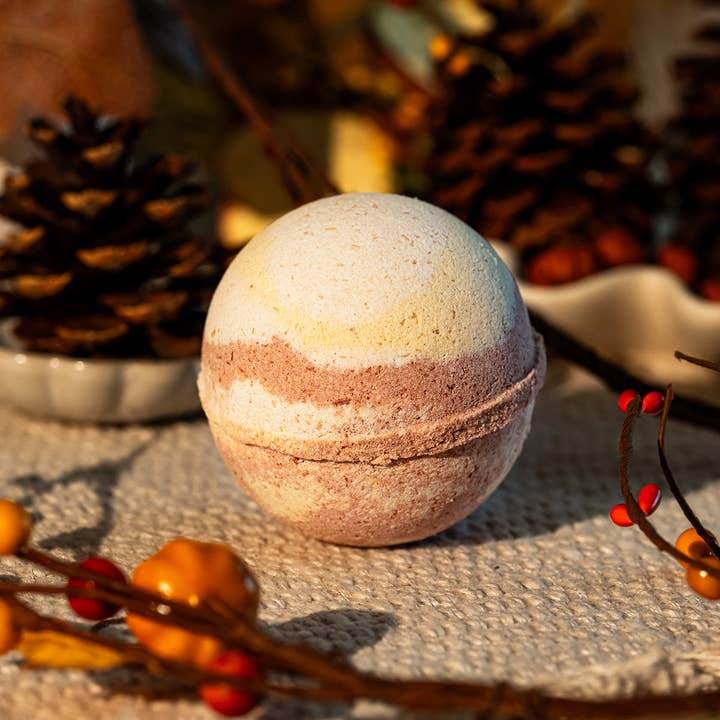 Cinnamon Cream 10oz Jewelry Bath Bomb for wholesale by JewelScent