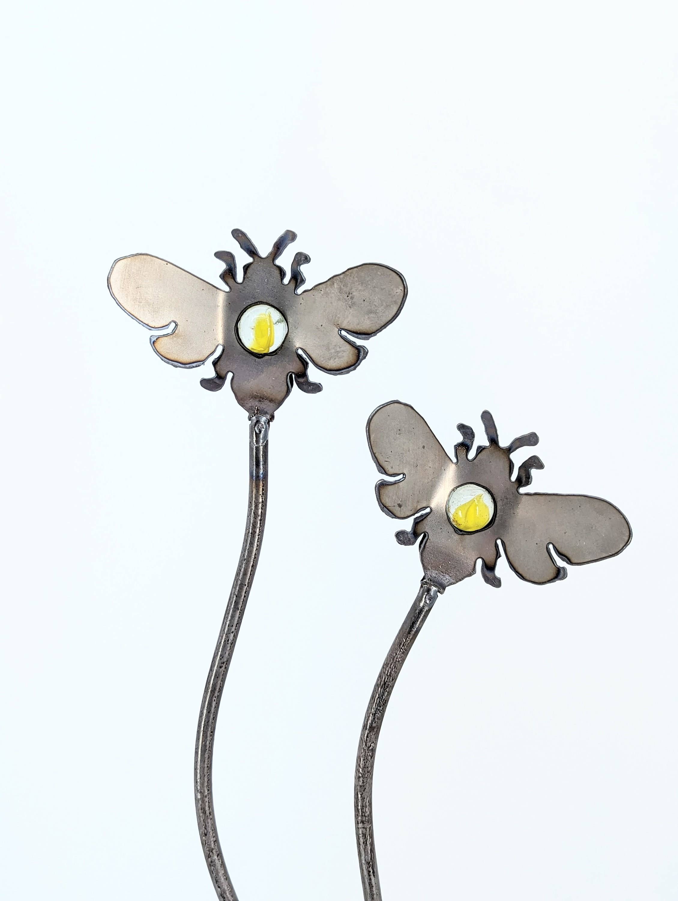 Designs by Dieter, LLC - Wholesale Garden/Lawn Stake - Metal Bee Yard Stake, Double Bee1
