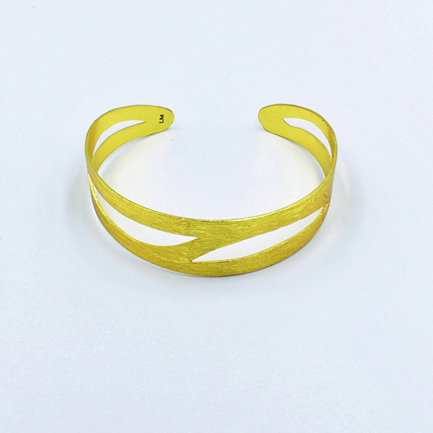 LA MAR - Wholesale Cuff Bracelet - AURA gold-plated bracelet - Design with character2