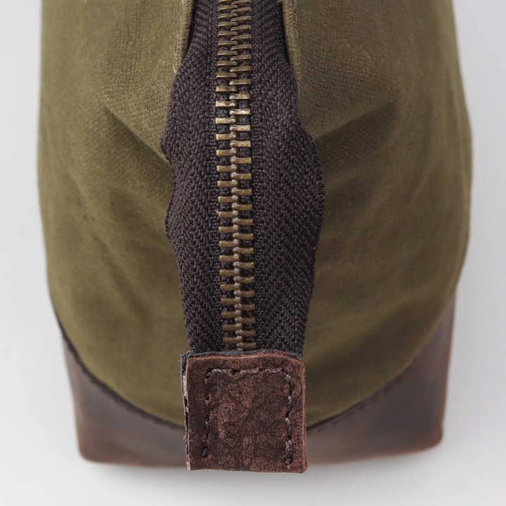 Sophos - Vendita all'ingrosso Beauty case - Unisex - Borsa da bagno triangolare in tela cerata verde oliva3