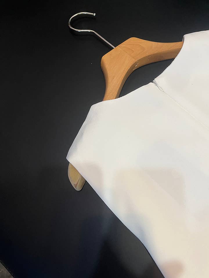 Sanyao Fashion - Wholesale Outerwear Vest - Women's - SY411 White Ostrich Feather Trim Round Neck Sleeveless Top12