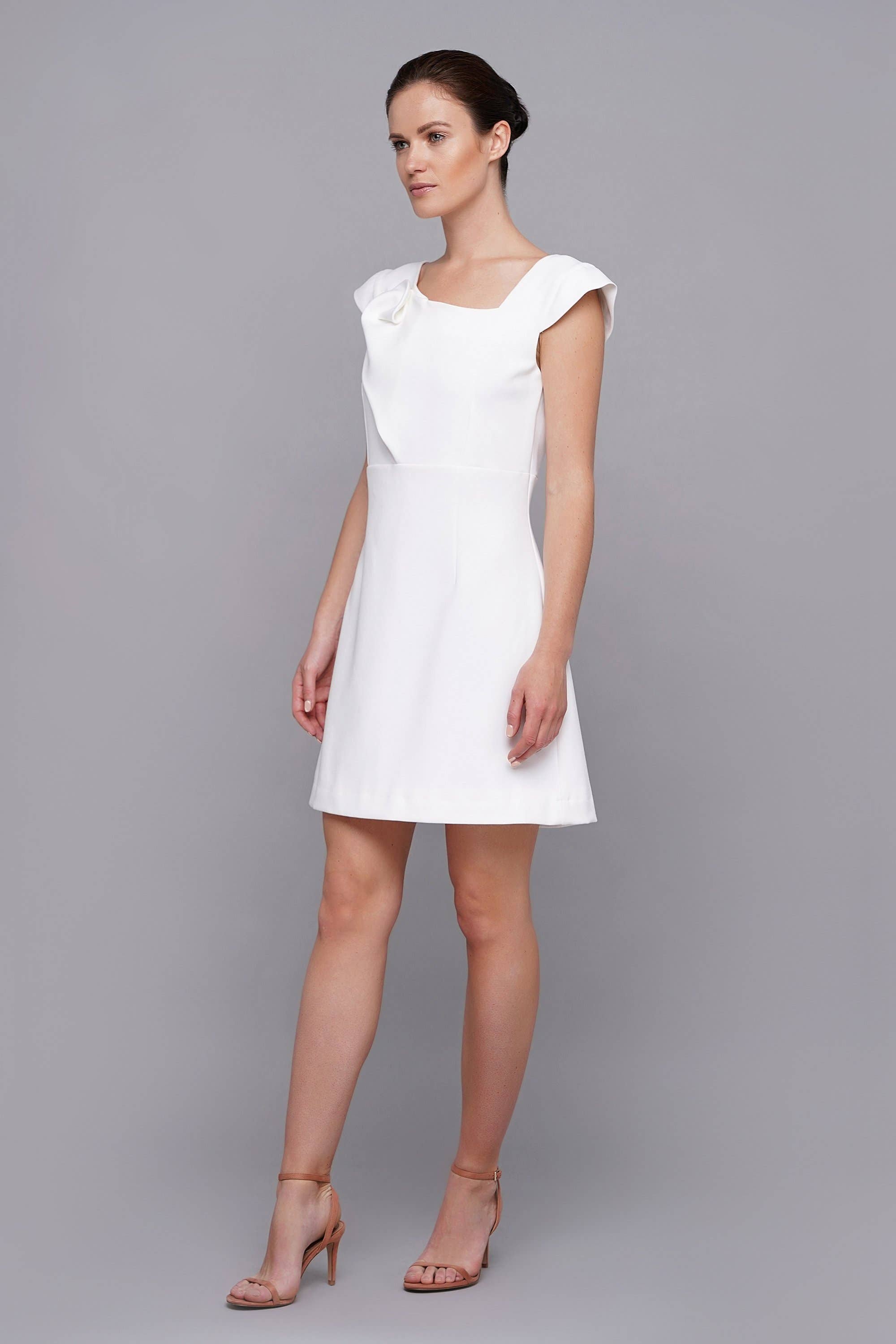TAVROVSKA - Vendita all'ingrosso Vestito - Donna - Abito da cocktail bianco asimmetrico1