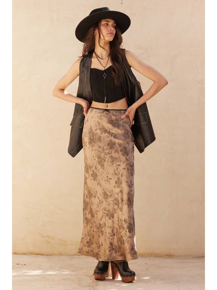 Promesa USA - Wholesale Skirt - Women's - Floral-Print Bias-Cut Satin Maxi Skirt4