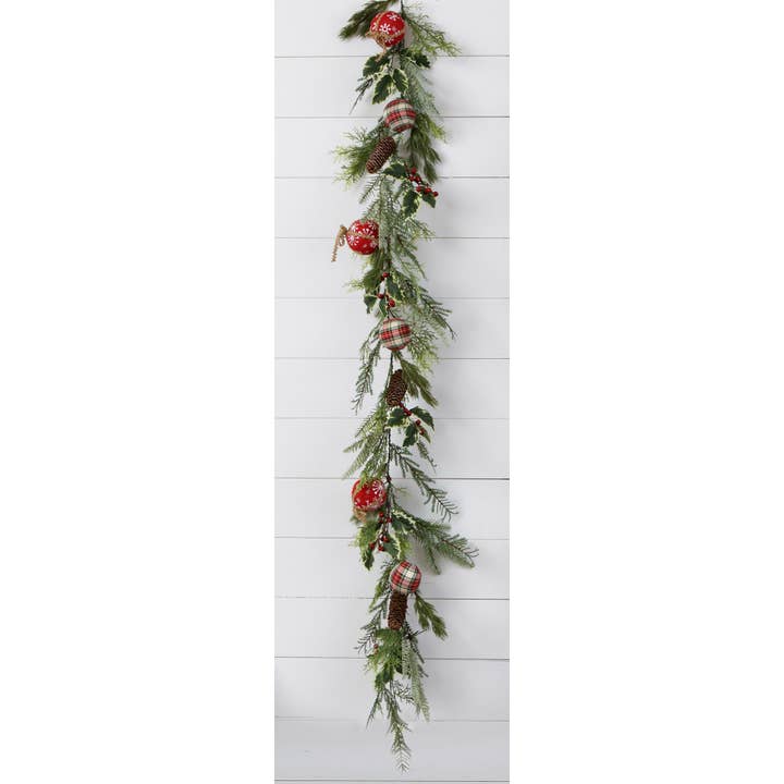 Audrey's Home & Gift - Wholesale Bunting/Garland - Garland - Winter Evergreens, Variegated Holly, Tartan Balls