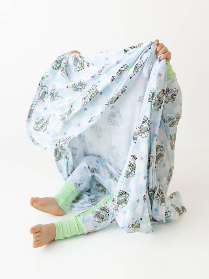 Buzz - Lightweight Blanket for wholesale by Blush Lotus