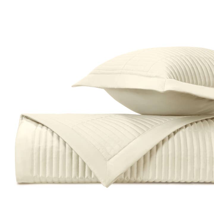 Courroie matelassée pour la vente par Home Treasures Linens