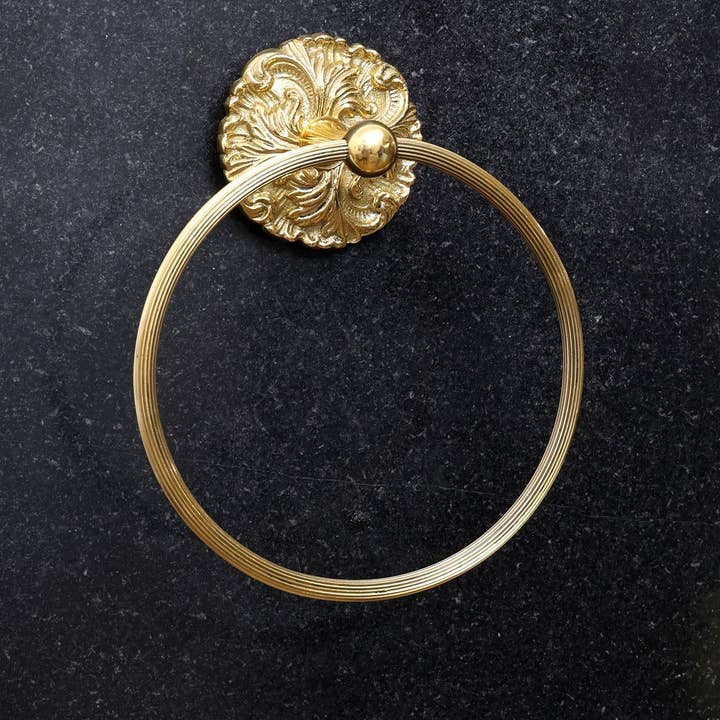 Messing Gouden Rococo Handdoekring voor Badkamer voor wholesale door Daana Paani LLC