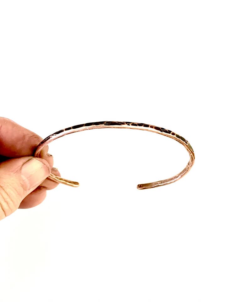 Smalle draadmanchet voor heren voor wholesale door Studio451Jewelry