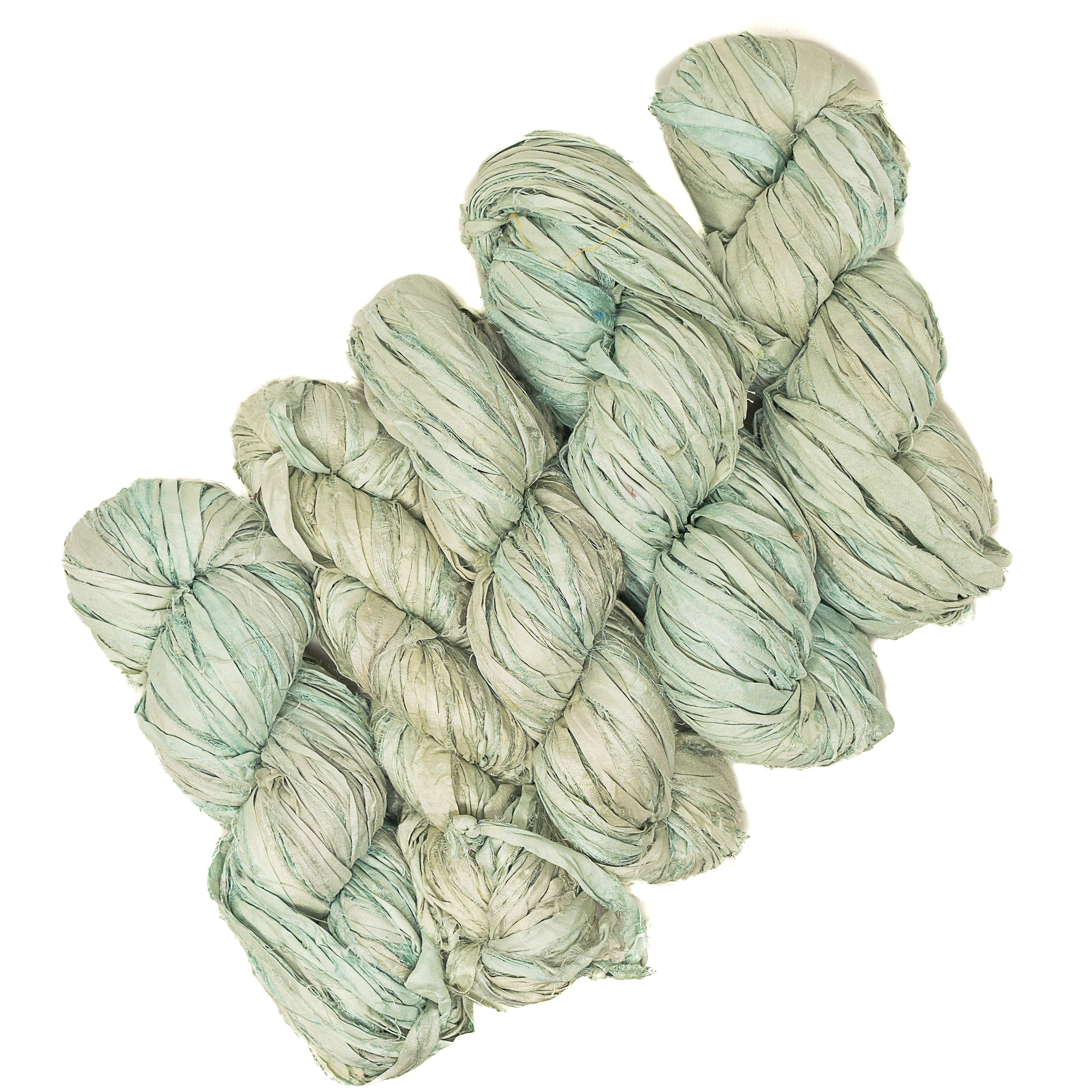 Ganxxet, Inc. - Wholesale Knutselbenodigdheden - Recycled sari zijden lint1