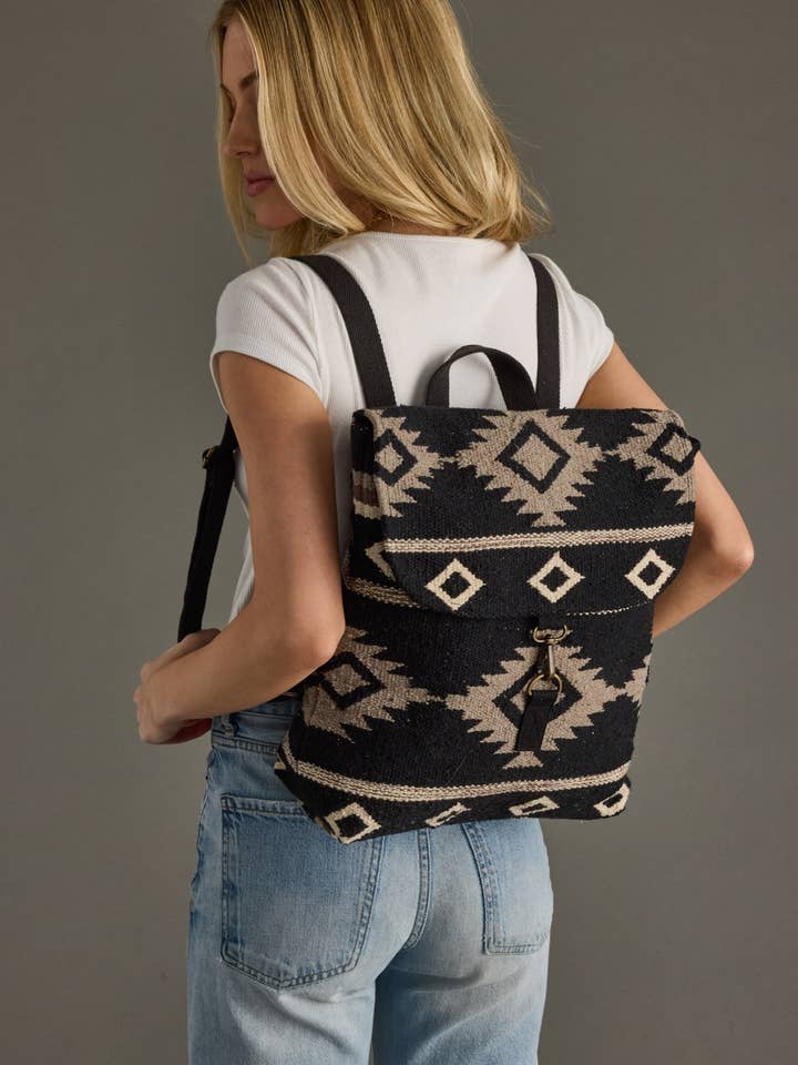 Zaino Azteco Nero, Talpa e Crema per la vendita all'ingrosso da parte di Panache Apparel Co.