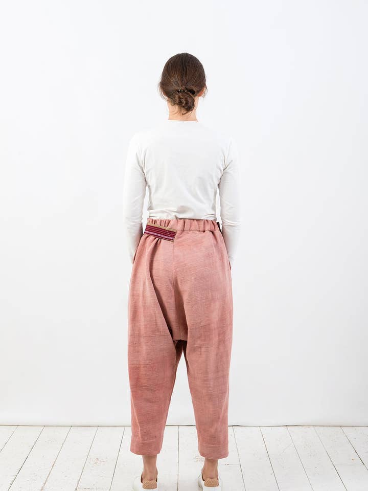 BUKI AKOMOLAFE x LIVING BLUE_WRAP-BYXOR för wholesale av Buki Akomolafe