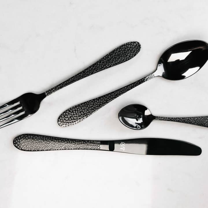 ONYX Cutlery Set (Black) 16 Pieces
for wholesale by Vargen & Thor