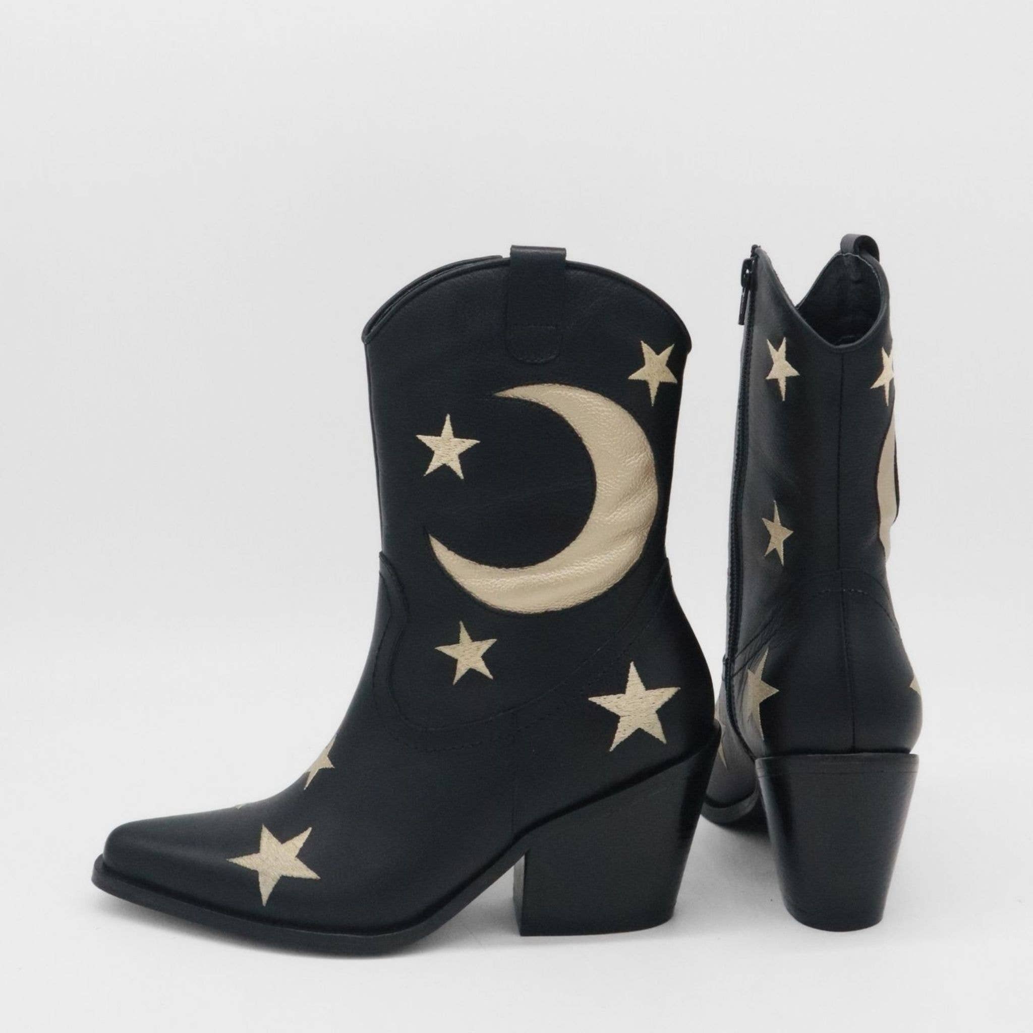 Moonlight Western Cowboy Women's Boots in Black Leather for wholesale on Faire6
