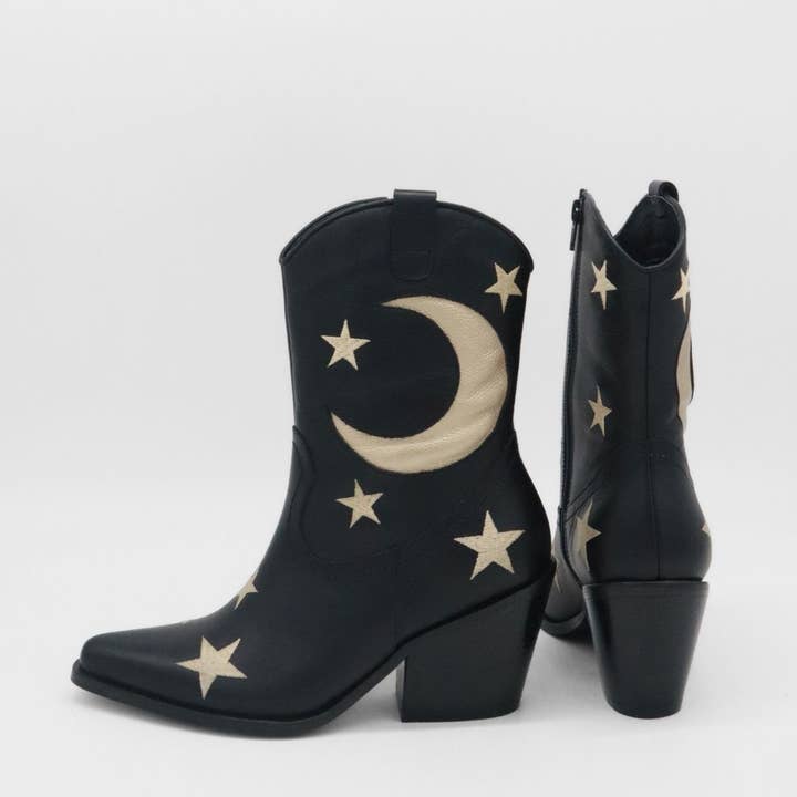 Moonlight Western Cowboy Women's Boots in Black Leather for wholesale on Faire6