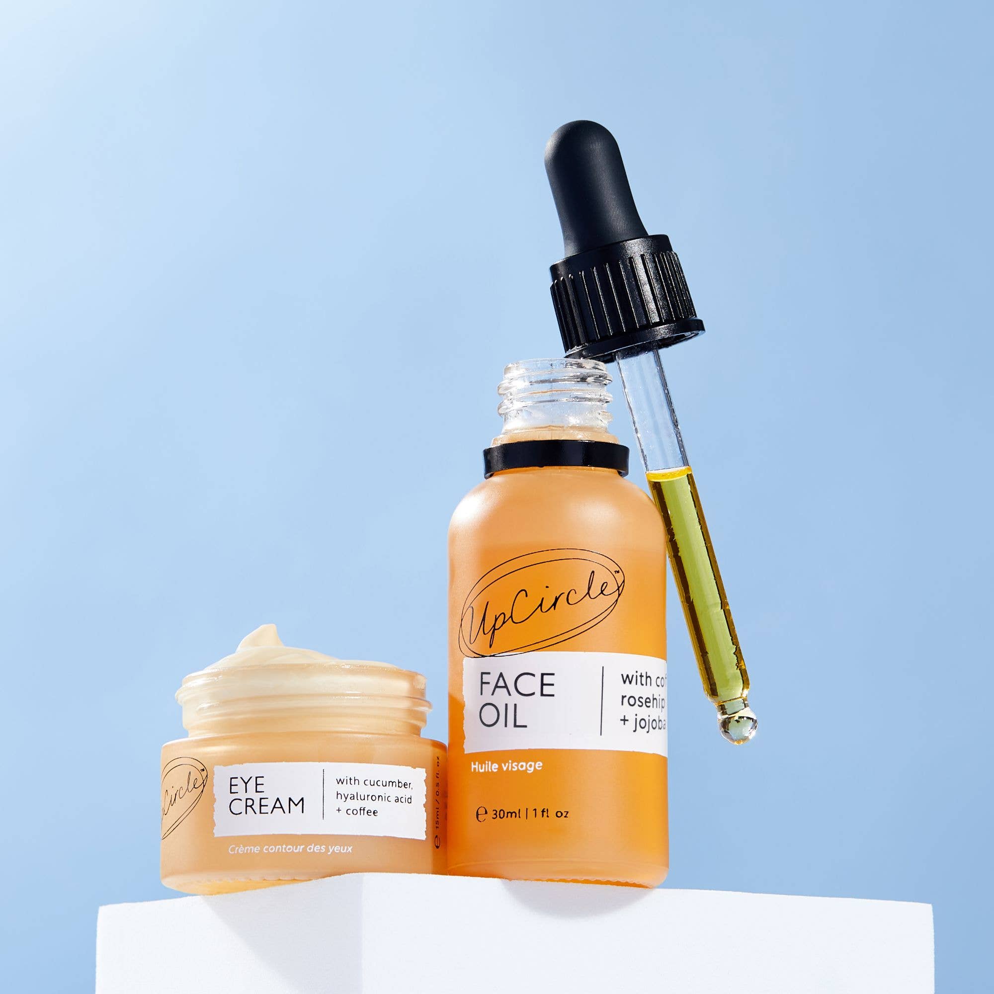 UpCircle Beauty UK - Vente Ensemble/coffret de soins du visage - Cadeau Bien-être Végan Éco-responsable - Duo Soin Spa Caféiné Remplisseur de Bas de Noël9