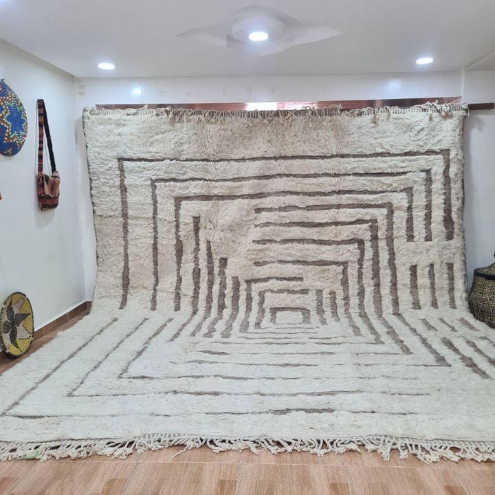 Alfombra Bereber Auténtica Anudada a Mano – Pelo Alto, 100% Lana 092 para venta al por mayor de Maroccarpets Poufs and pillows wholesale +31648976894